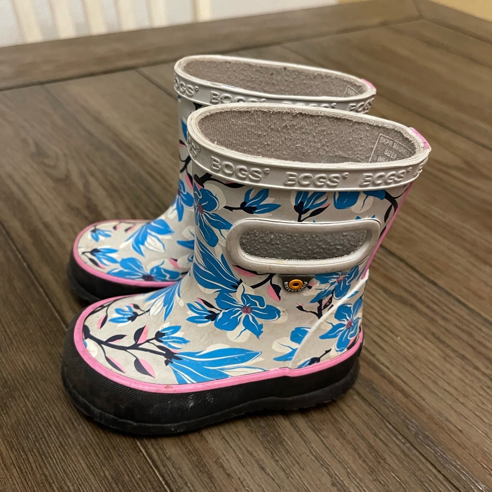 Toddler bogs size 5T